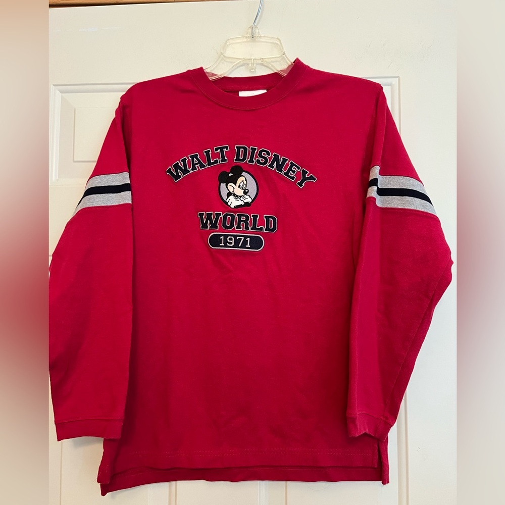 Disney Kids Mickey Mouse red crew long sleeve cotton shirt. Youth XL (vintage?)